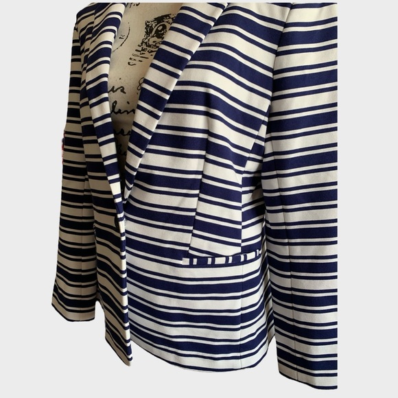Express White and Navy Blue Striped Jacket Blazer - Picture 2 of 10